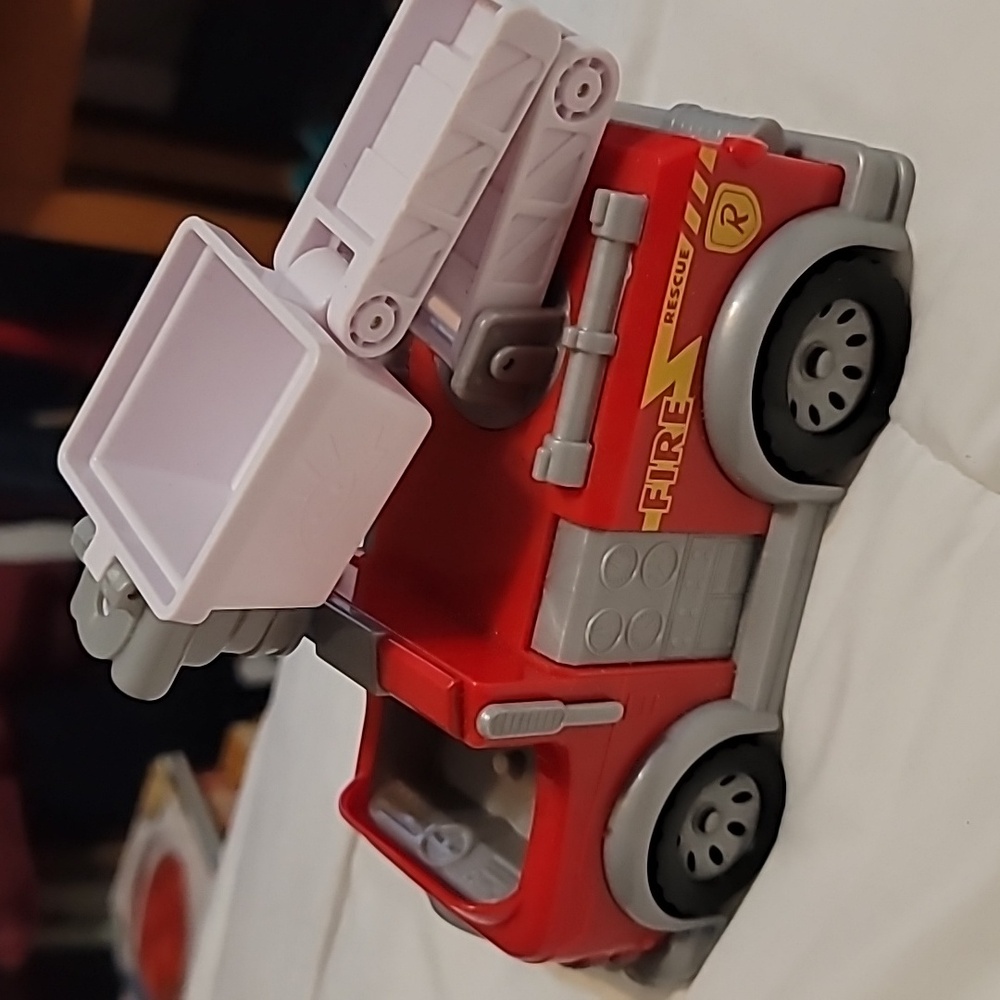 Ryan's World Jada Toys 6 Inch Fire Engine  (With Mini Fireman Figure)